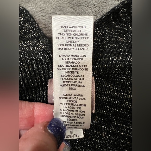 Chico’s Shawl Wrap Black Metallic OS - Picture 8 of 8